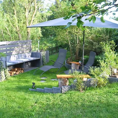 Apartment In Mit Grill, Terrasse Und Garten